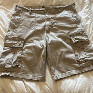 Lee Men's Beige Cargo Shorts Size 36